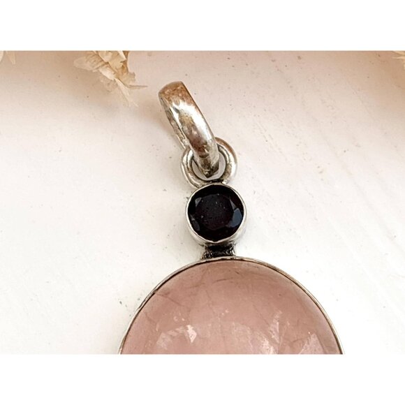 Rose Quartz Black Onyx Semi-Precious Gemstone Sterling Silver Vintage Pendant - Picture 2 of 10